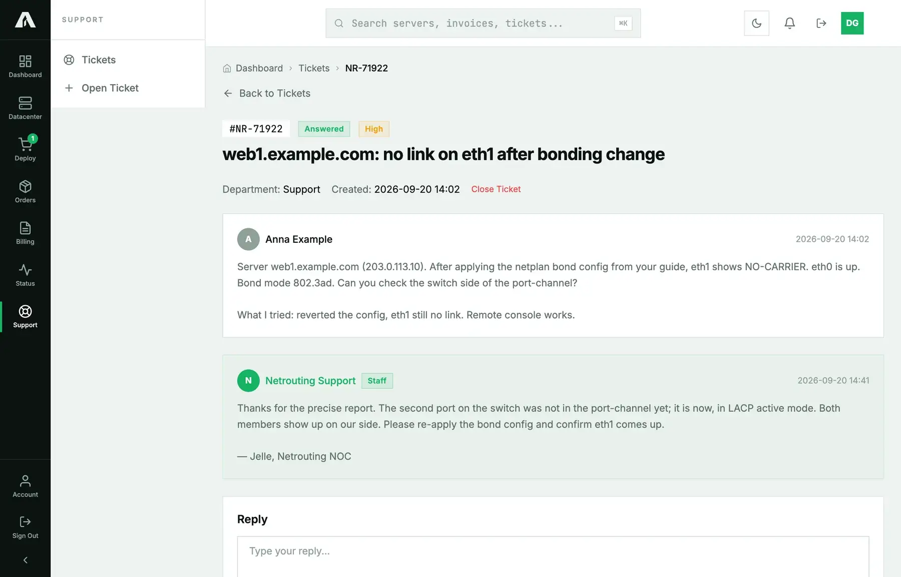 A ticket thread in Amóni: the customer's report, a reply from Netrouting support marked as staff, and the reply box
